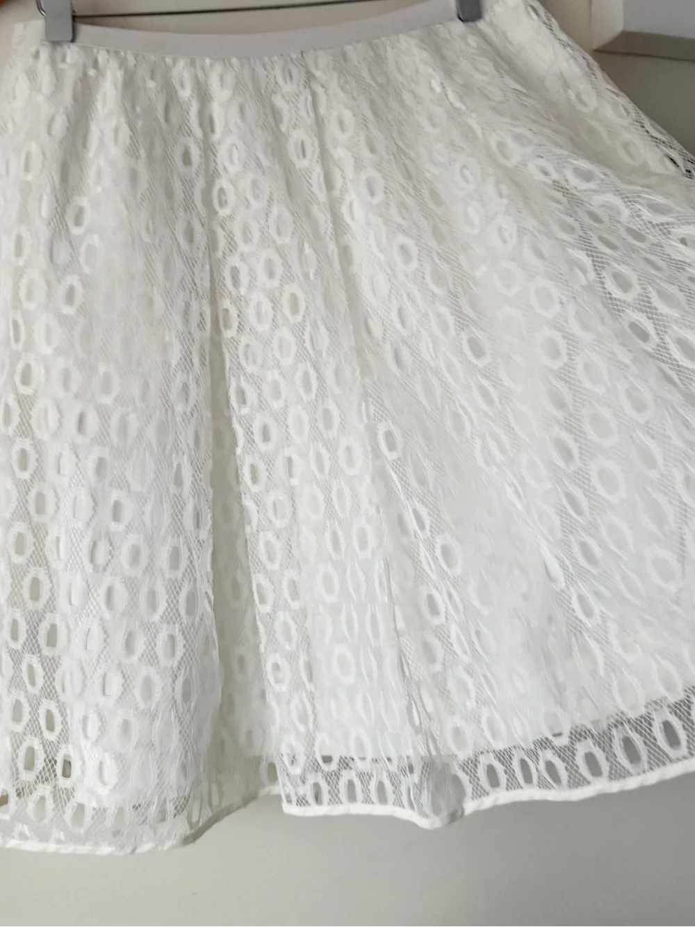 Anthropologie Maeve Lawn Party Skirt With Pockets White A-Line Eyelet Size 4 - Picture 9 of 12